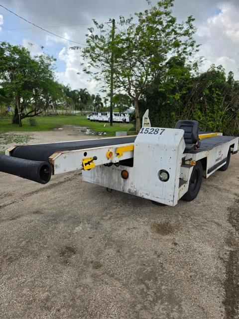 Belt Loader Tug 660