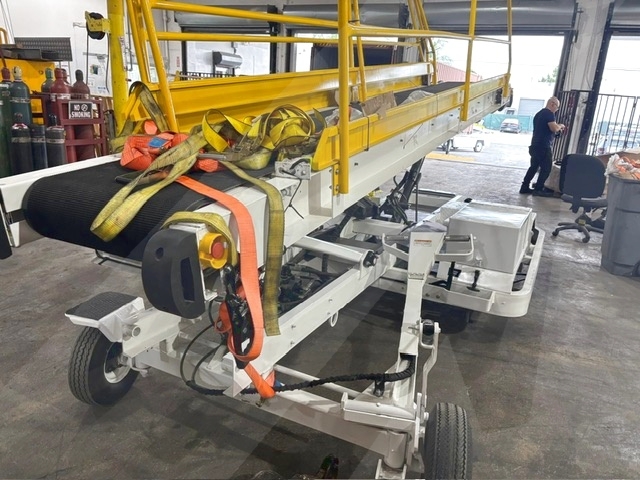 Towable Belt Loader Wasp A01771D-3179