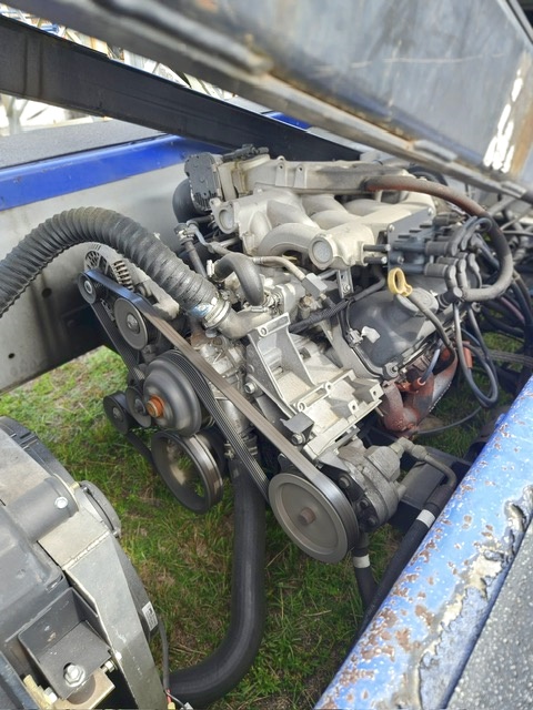 Belt Loader Tug 660