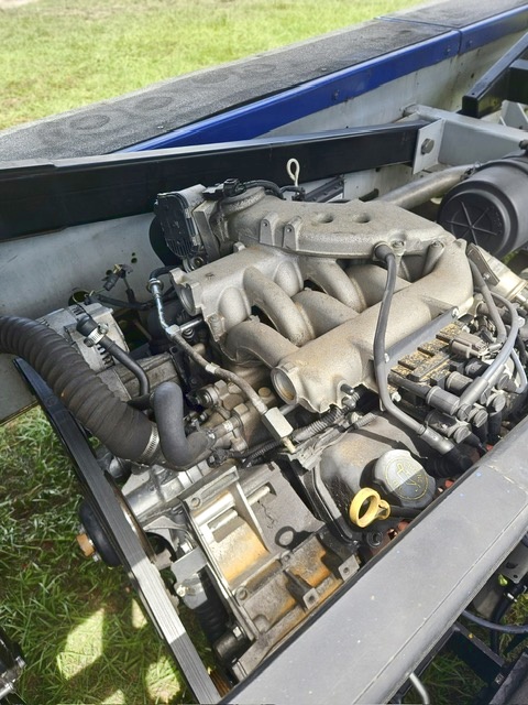 Belt Loader Tug 660