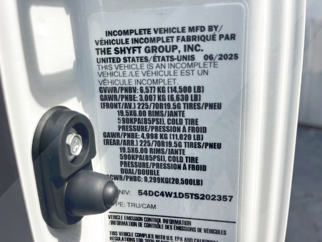 Truck Chassis Isuzu NPR - Gasoline