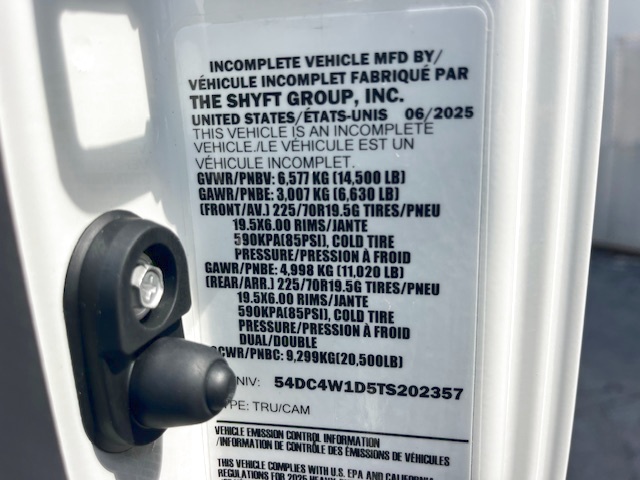 Truck Chassis Isuzu NPR - Gasoline