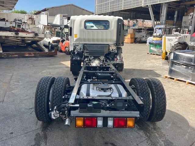 Truck Chassis Isuzu NPR - Gasoline