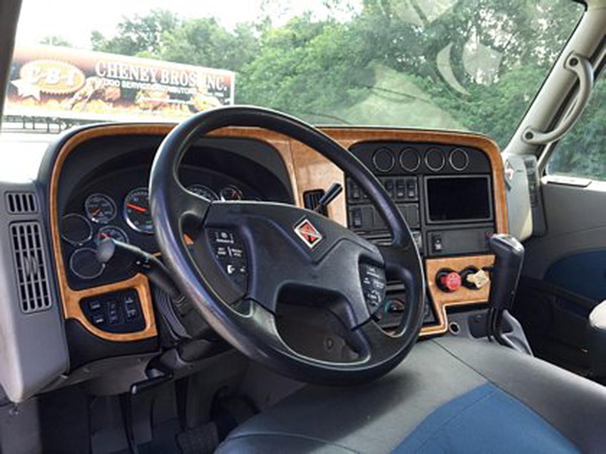 Truck Chassis International ProStar Tandem