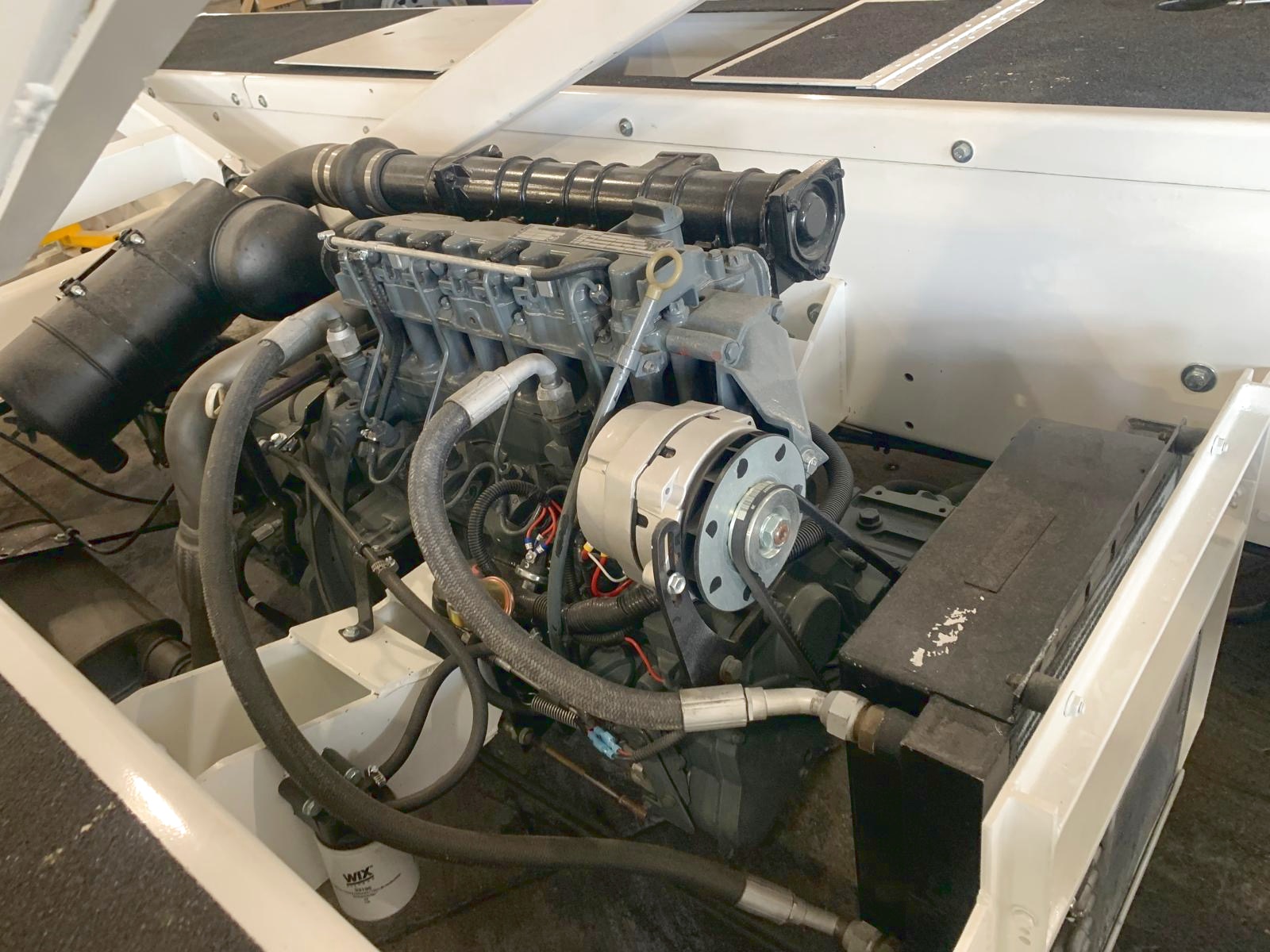 Belt Loader Tug 660