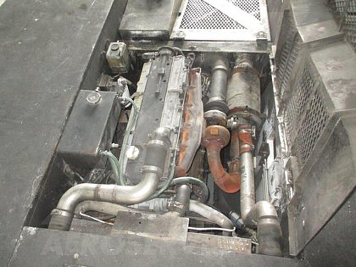 Push Back Tractor FMC B-1200