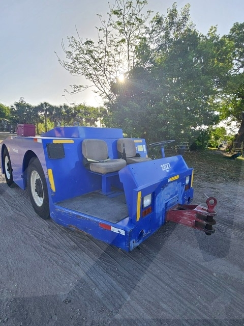 Push Back Tractor FMC B350E