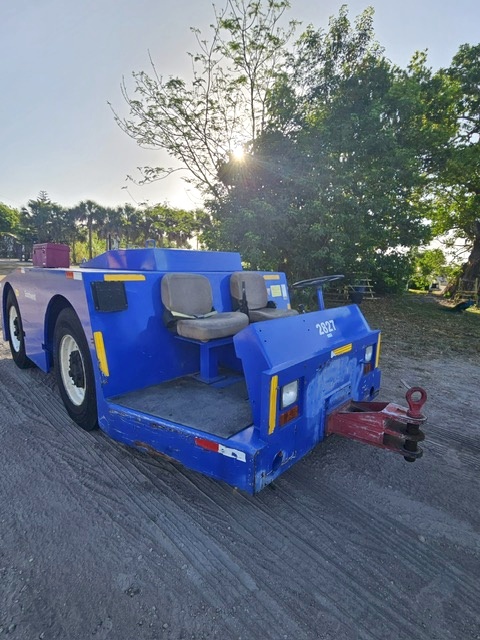 Push Back Tractor FMC B350E