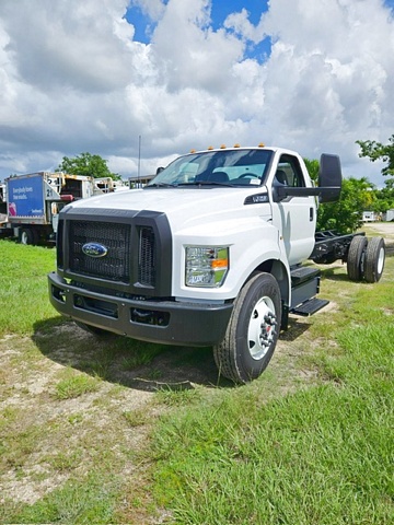 Truck Chassis Ford F-750 2025
