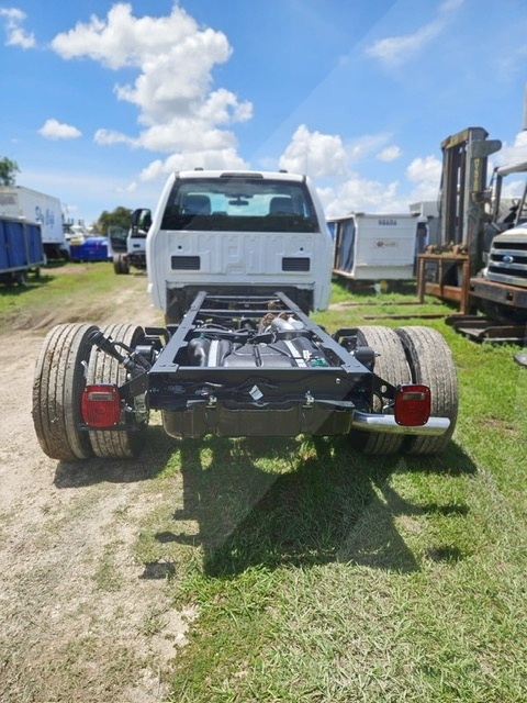 Truck Chassis Ford F-600