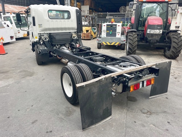 Truck Chassis Isuzu NPR- Gasoline