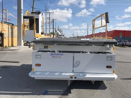 2000 FMC-Commander 15 STD