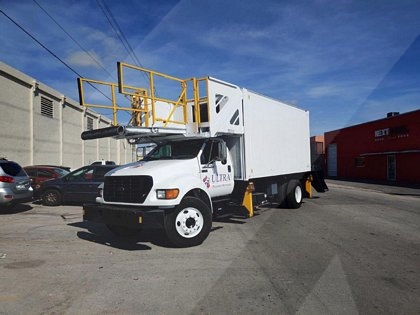Cabin Service Truck Ford/Global Ground Support F-750 / 1SB210
