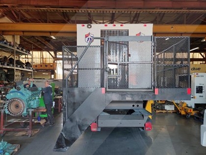 Cabin Service Truck Ford/Global Ground Support F-750 / 1SB210