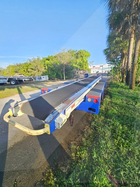 Belt Loader Tug 660E