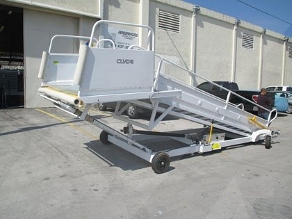 Passenger Stair Towable Clyde 15F2820 2025