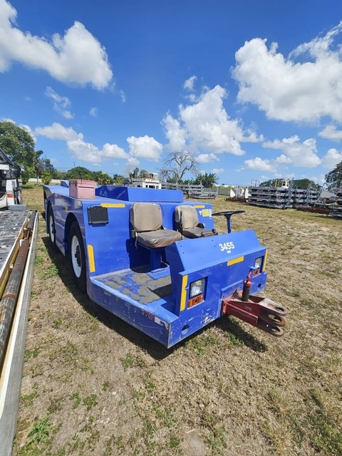 Push Back Tractor FMC B350E