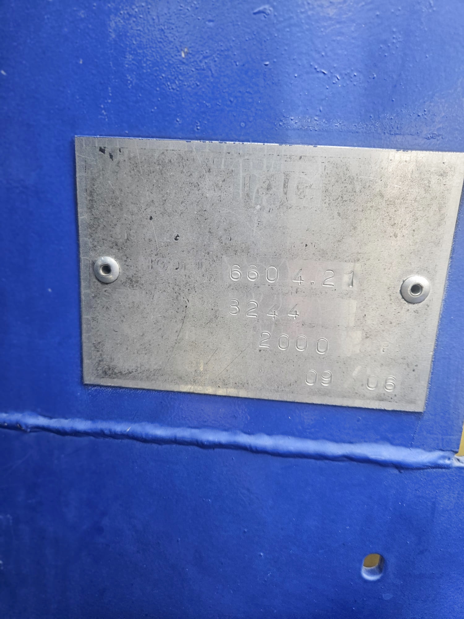 Belt Loader Tug 660