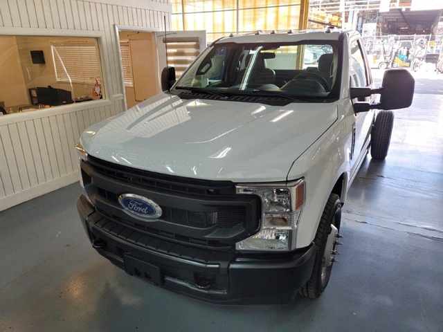 Truck Chassis Ford F-350  - 145