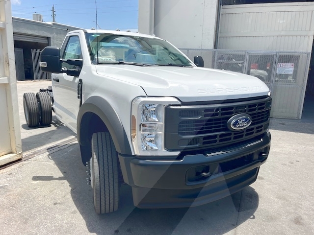 Truck Chassis Ford F-600