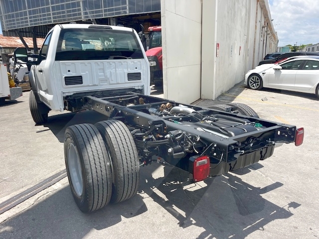 Truck Chassis Ford F-600
