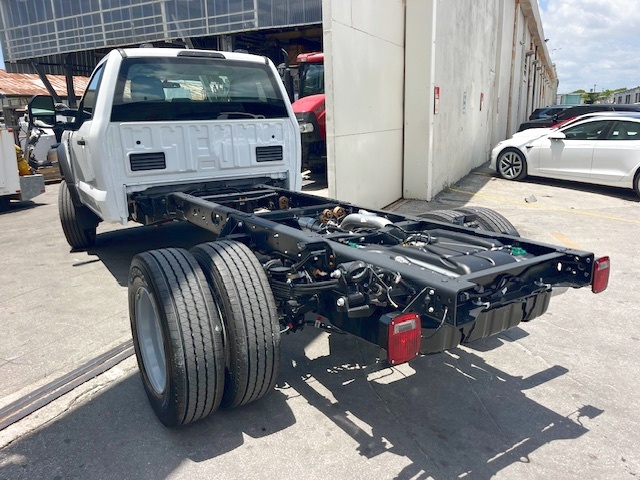 Truck Chassis Ford F-600