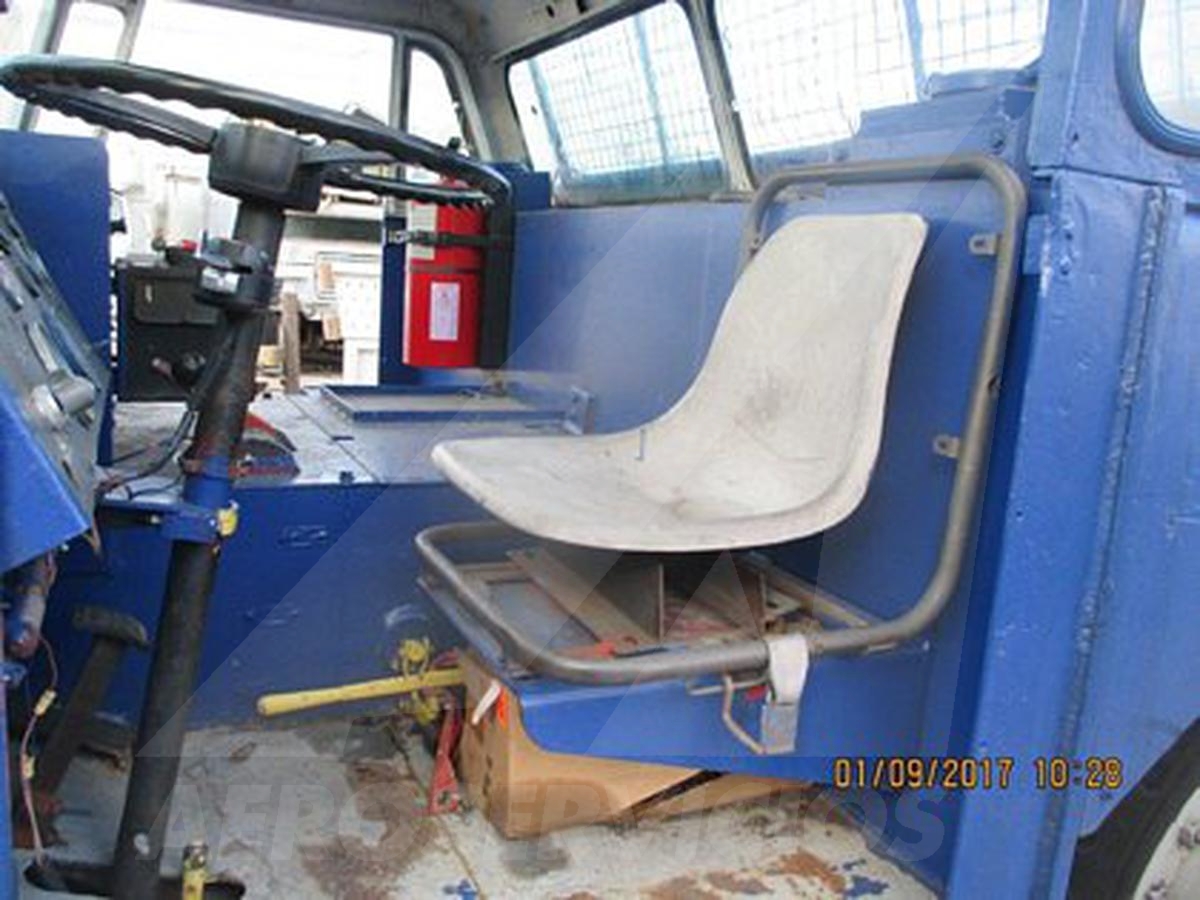 Push Back Tractor Hough-Paymover T-300