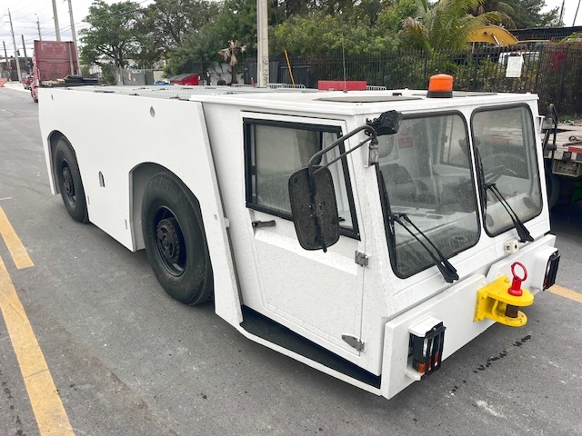Push Back Tractor TLD TMX-400