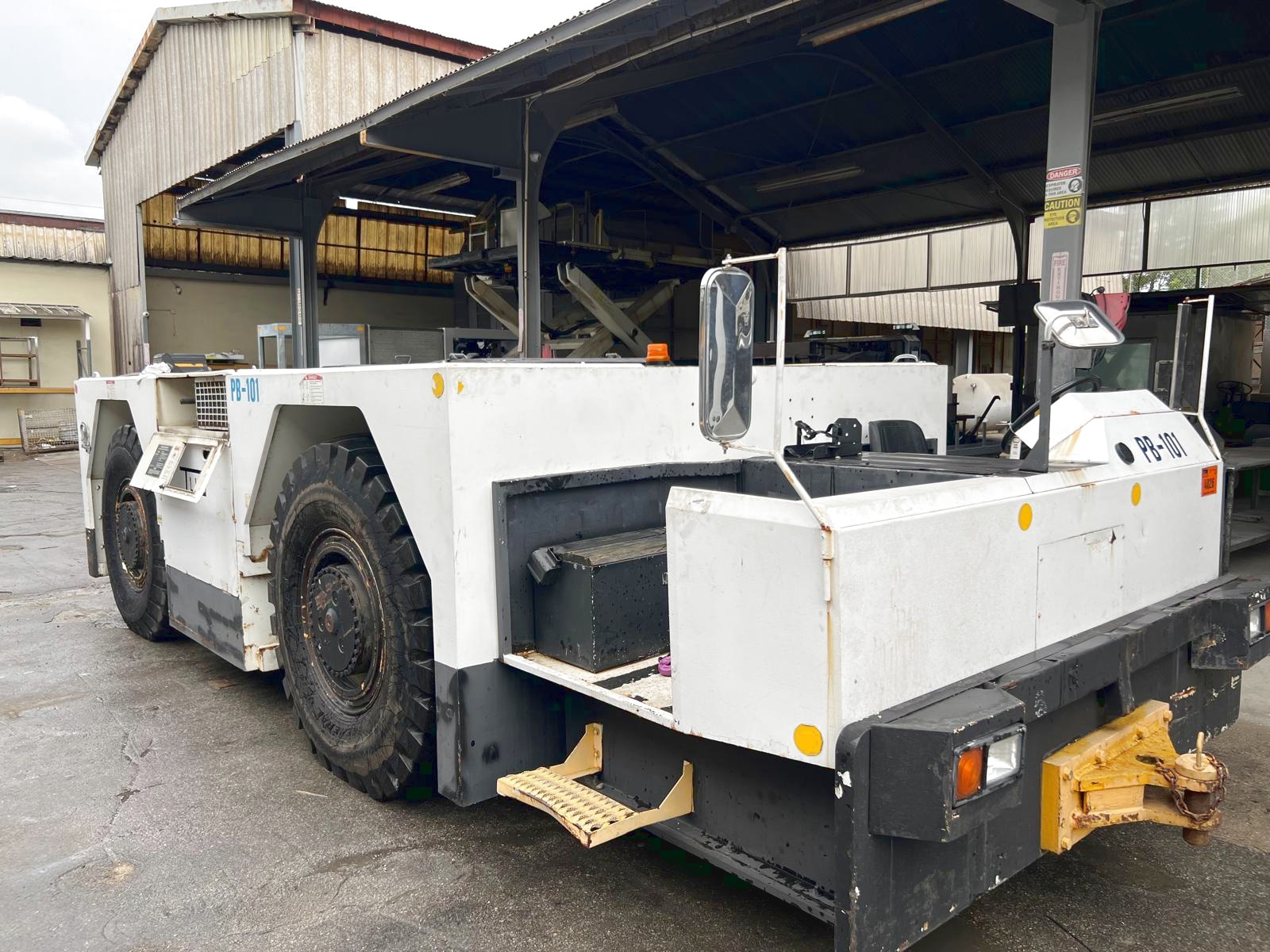 Push Back Tractor S&S GT-110