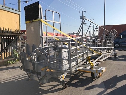 Passenger Boarding Ramp KCI Inc. SGR-2028