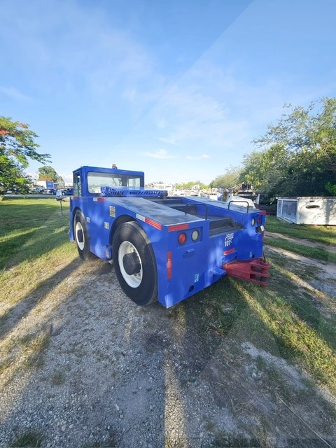 Push Back Tractor FMC B-400