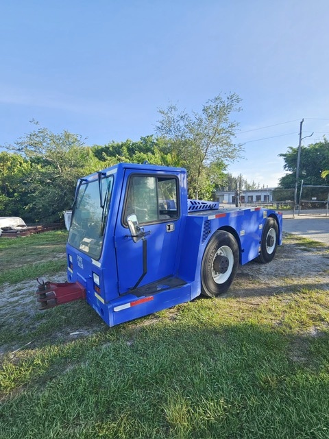 Push Back Tractor FMC B-400