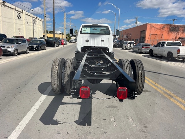 Truck Chassis Ford F-750 2026
