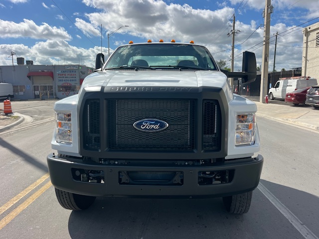 Truck Chassis Ford F-750 2026