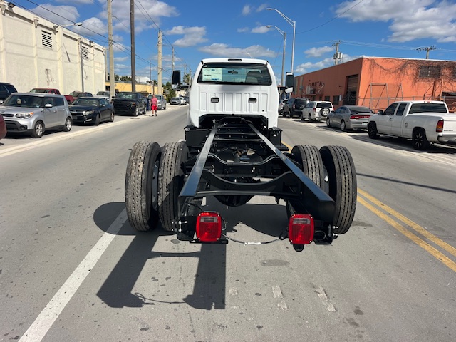 Truck Chassis Ford F-750 2026