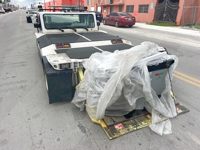 Towbarless Push Back Tractor Lektro AP-8925SDB-AL