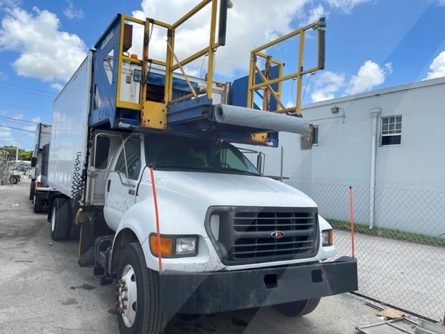 Cabin Service Truck Ford/Global- F-750/CS16-168