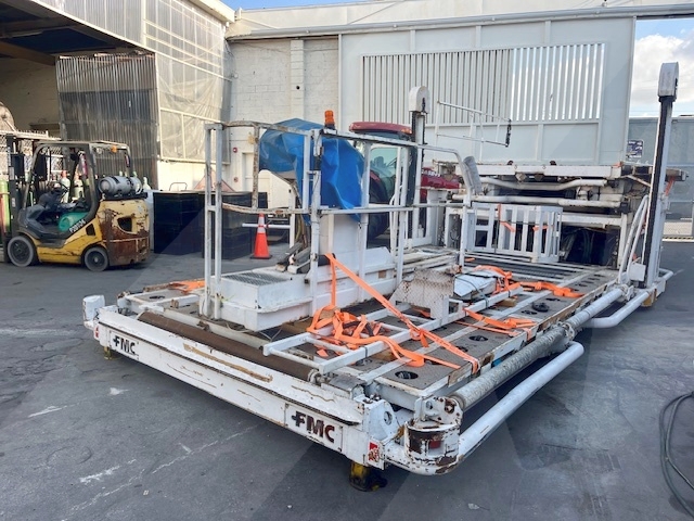 Main Deck Cargo Loader FMC Commander 15 U