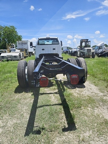 Truck Chassis Ford F-750 2025