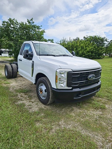 Truck Chassis Ford F-350 XL SD 2024