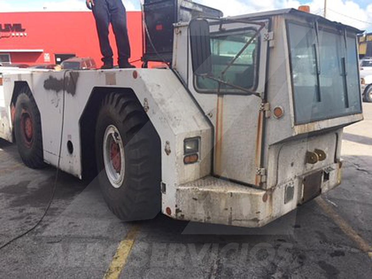 Push Back Tractor S&S GT-90C