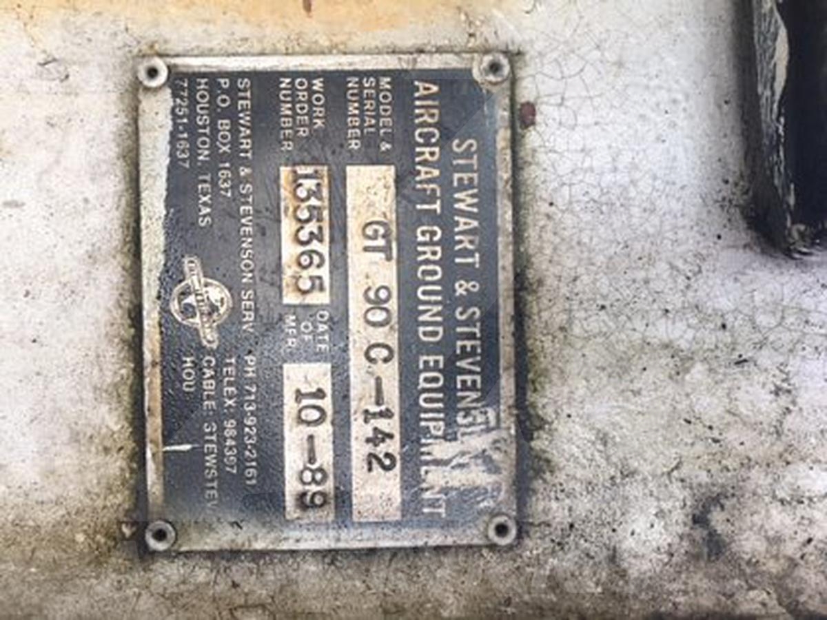 Push Back Tractor S&S GT-90C