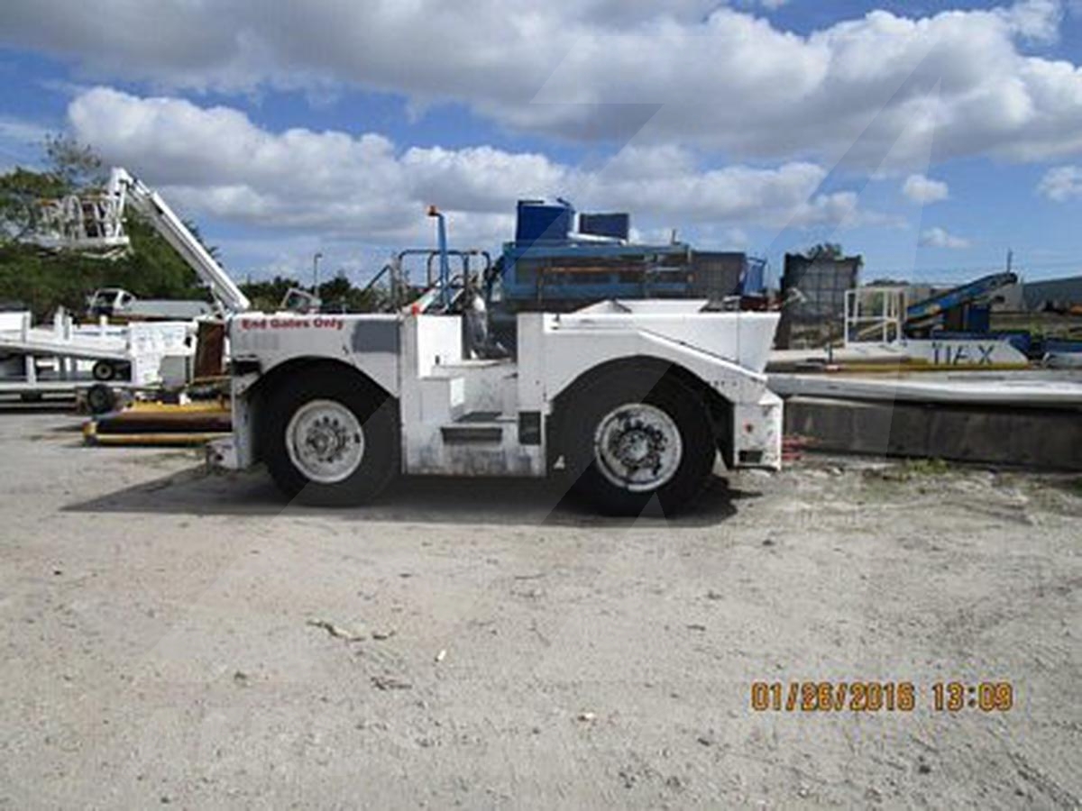 Push Back Tractor Hough-Paymover T-180 FA