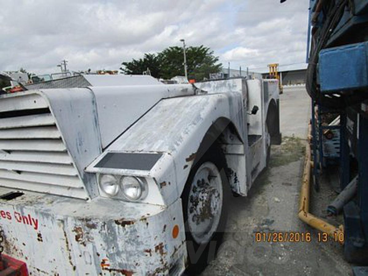 Push Back Tractor Hough-Paymover T-180 FA