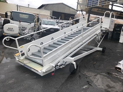 Narrow Body Passenger Stair Clyde 15F2820 - 88/161 in