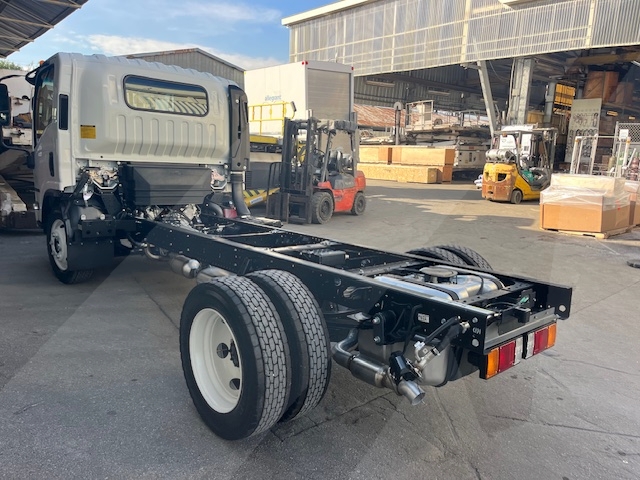 Truck Chassis Isuzu NPR - Gasoline