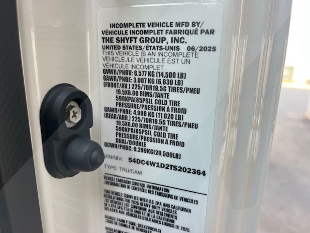 Truck Chassis Isuzu NPR - Gasoline