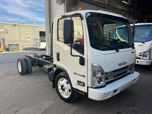 Truck Chassis Isuzu NPR - Gasoline