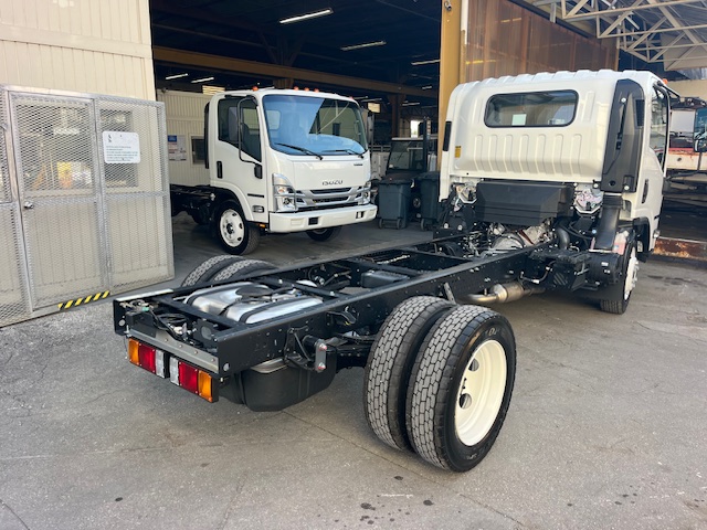 Truck Chassis Isuzu NPR - Gasoline