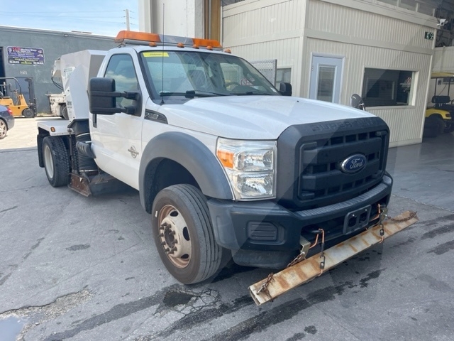 Parking Lot Sweeper Ford F-450/Tymco 210h
